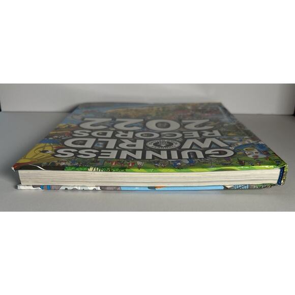 Guinness World Records 2022 by Guinness World Records - Pre Owned - Picture 6 of 9